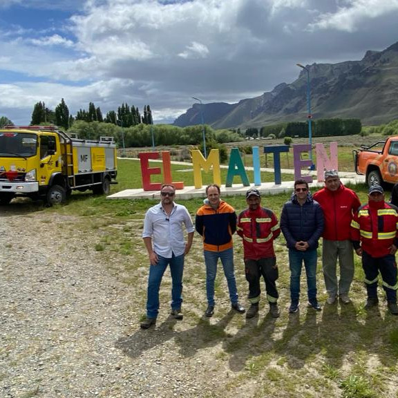 Chubut sumó una nueva autobomba y una camioneta para combatir incendios forestales